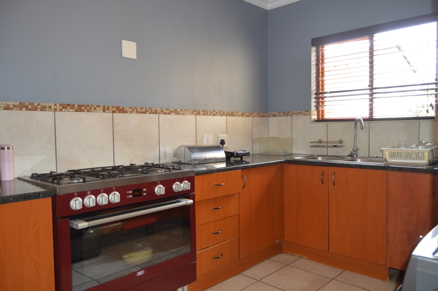 To Let 3 Bedroom Property for Rent in Willowbrook Gauteng