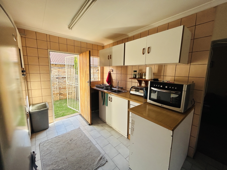 3 Bedroom Property for Sale in Brentwood Park Gauteng