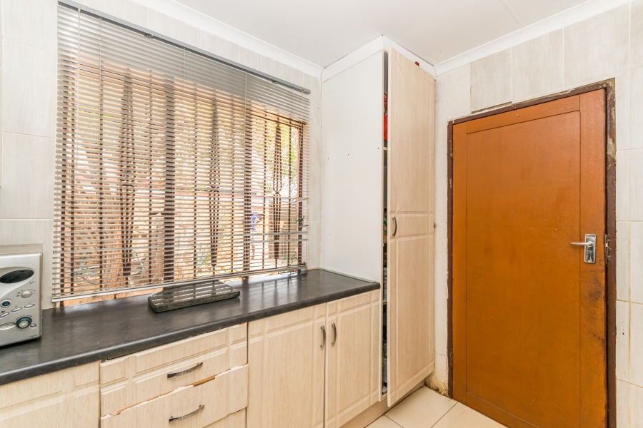 2 Bedroom Property for Sale in Protea Glen Gauteng