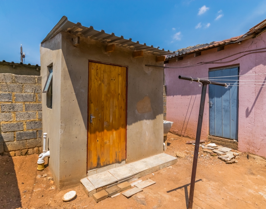 2 Bedroom Property for Sale in Protea Glen Gauteng