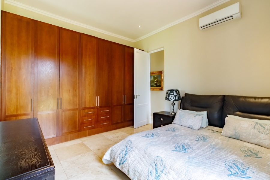 5 Bedroom Property for Sale in Blue Hills Gauteng