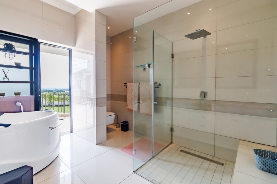 5 Bedroom Property for Sale in Blue Hills Gauteng