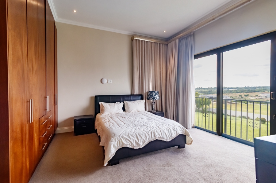 5 Bedroom Property for Sale in Blue Hills Gauteng