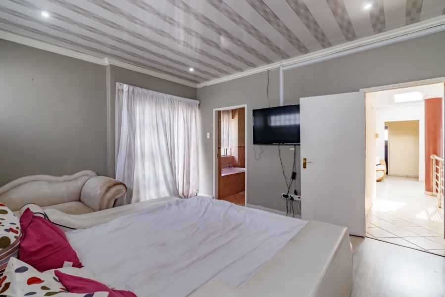 4 Bedroom Property for Sale in Country View Gauteng