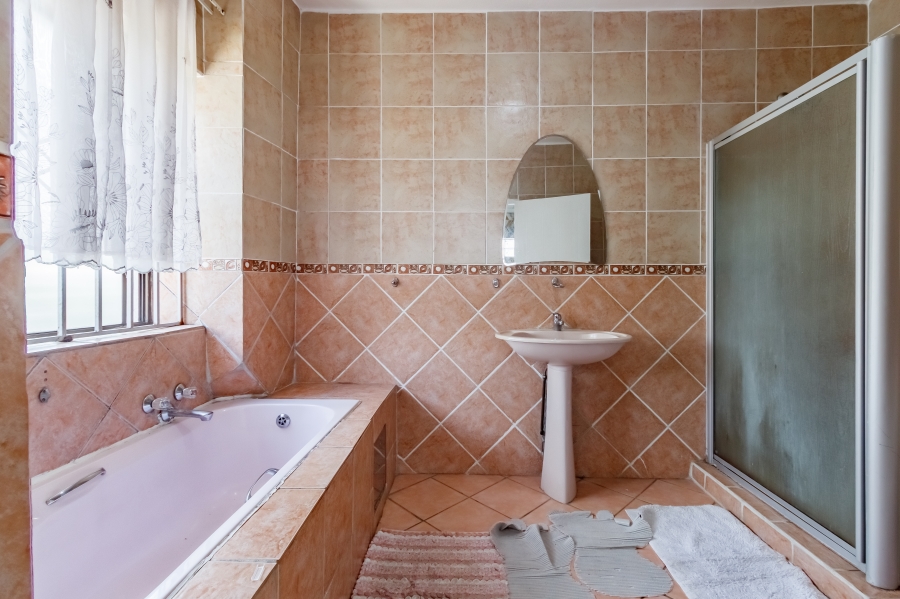 4 Bedroom Property for Sale in Country View Gauteng