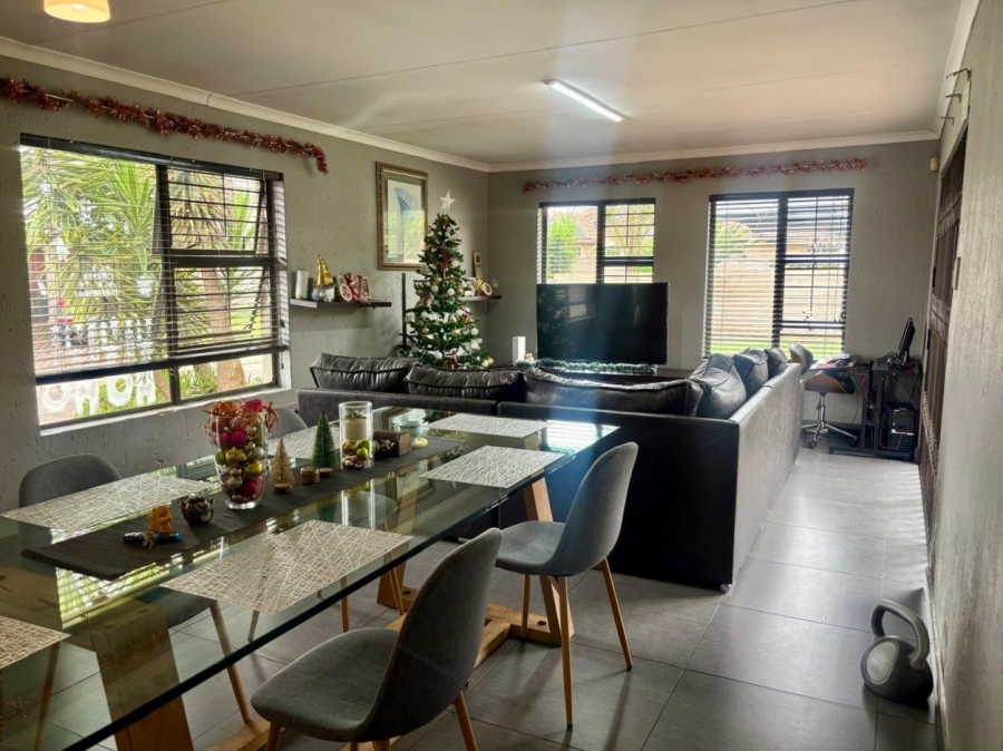 3 Bedroom Property for Sale in Rynfield Gauteng