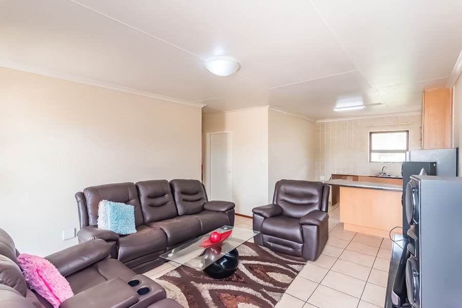 To Let 2 Bedroom Property for Rent in Chancliff Ridge Gauteng