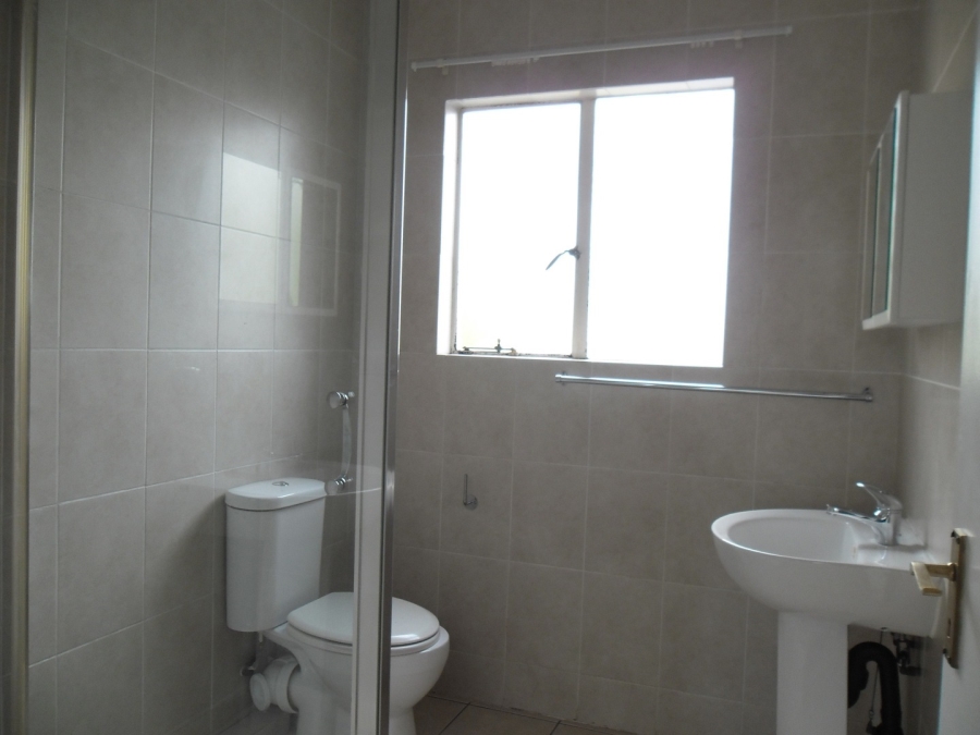 To Let 3 Bedroom Property for Rent in Clearwater Estate Gauteng