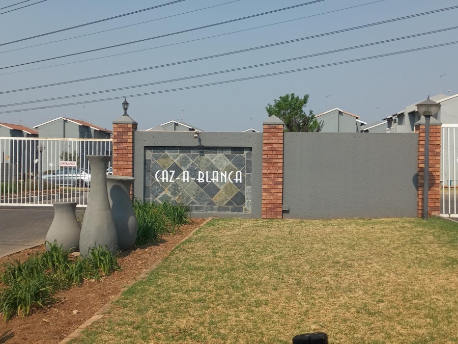 To Let 3 Bedroom Property for Rent in Clearwater Estate Gauteng