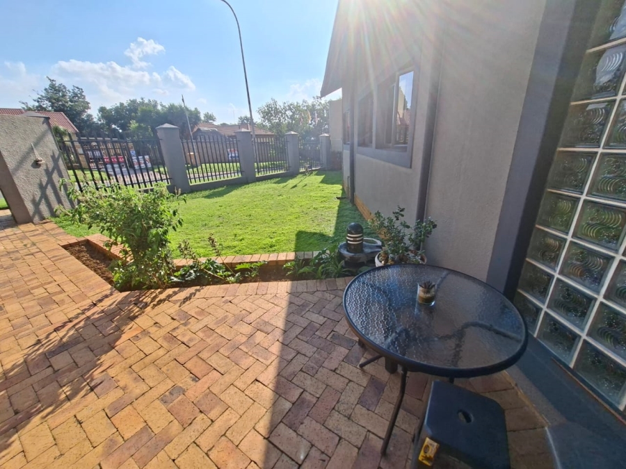 6 Bedroom Property for Sale in Dalpark Gauteng