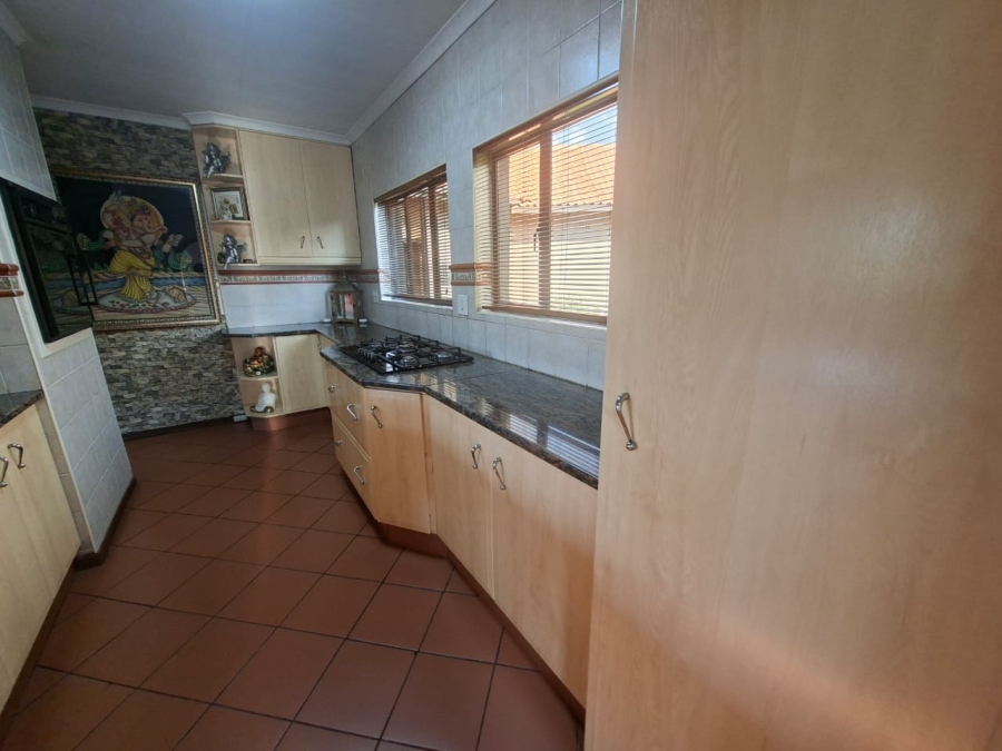 6 Bedroom Property for Sale in Dalpark Gauteng