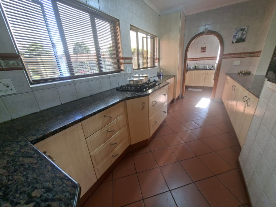 6 Bedroom Property for Sale in Dalpark Gauteng