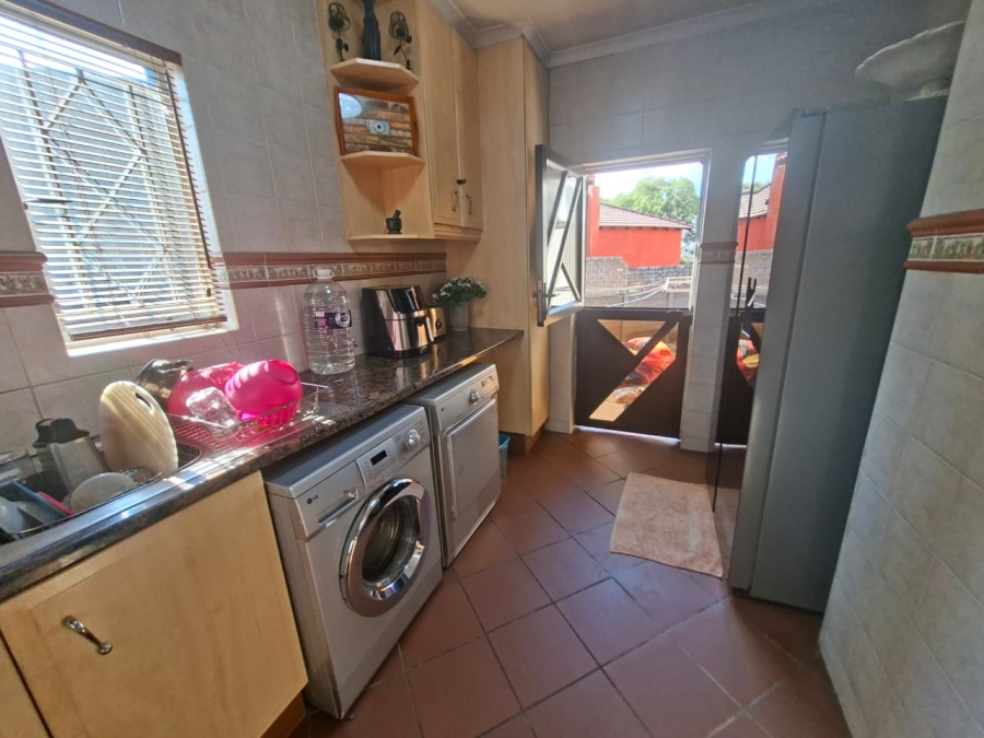 6 Bedroom Property for Sale in Dalpark Gauteng