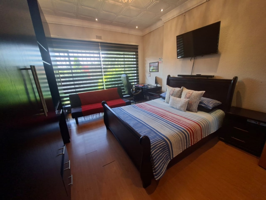 6 Bedroom Property for Sale in Dalpark Gauteng