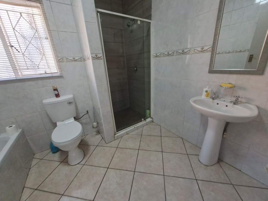 6 Bedroom Property for Sale in Dalpark Gauteng