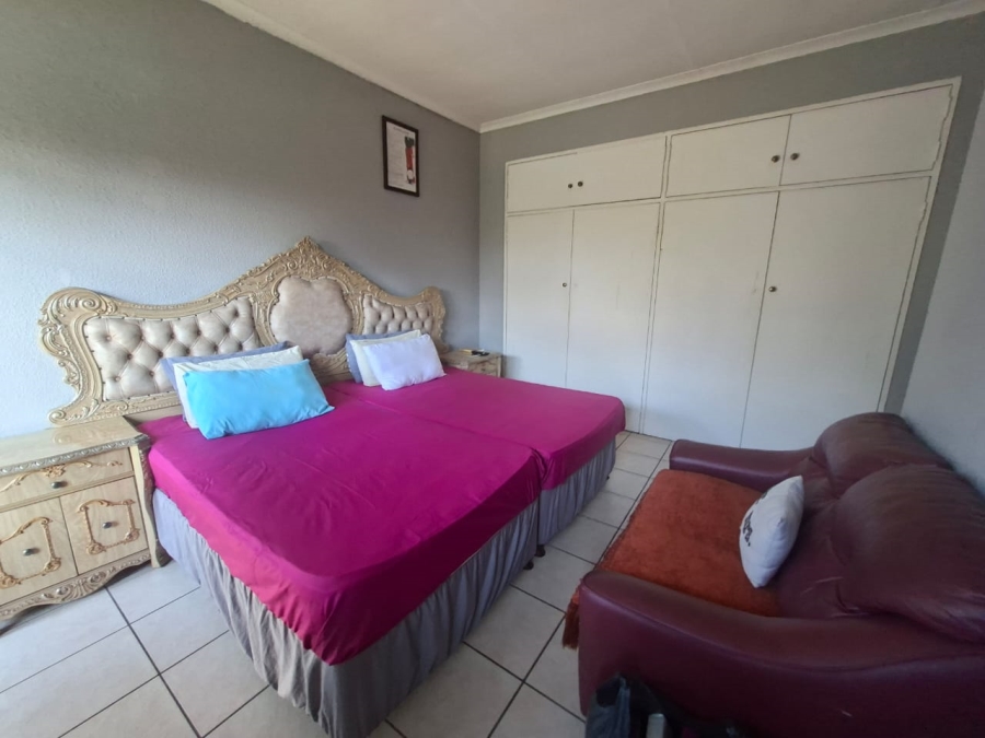 6 Bedroom Property for Sale in Dalpark Gauteng