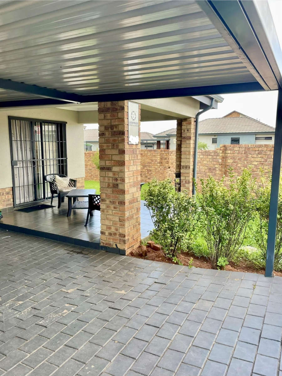 To Let 3 Bedroom Property for Rent in Lion Pride Gauteng