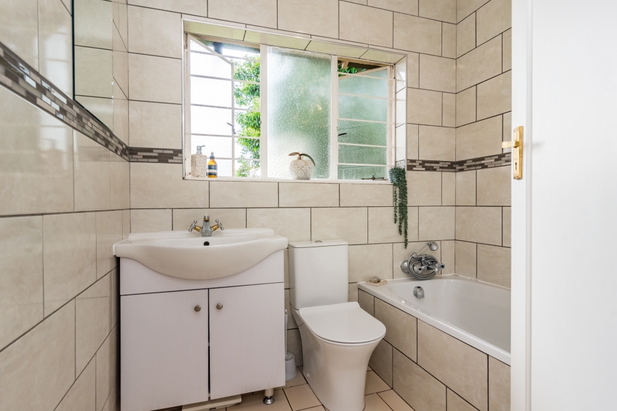 3 Bedroom Property for Sale in Kenmare Gauteng