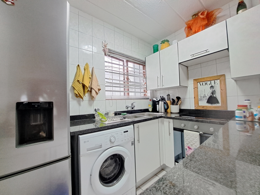 1 Bedroom Property for Sale in Morningside Ext 40 Gauteng