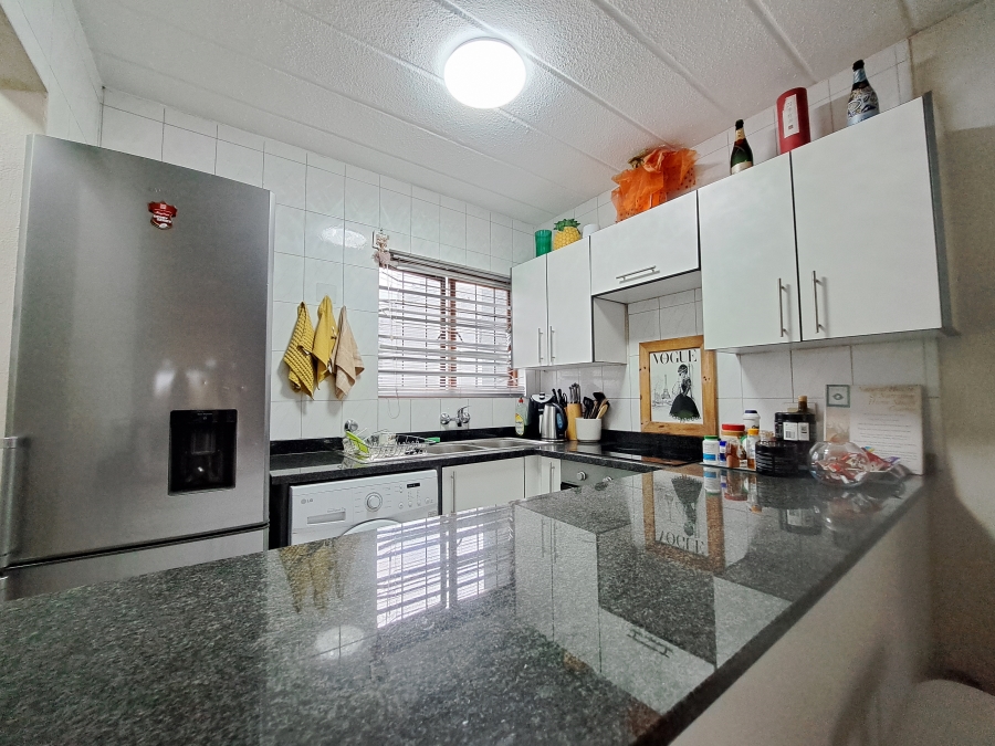 1 Bedroom Property for Sale in Morningside Ext 40 Gauteng