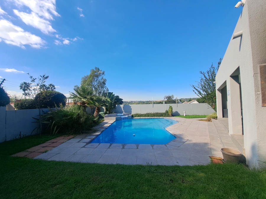 1 Bedroom Property for Sale in Morningside Ext 40 Gauteng