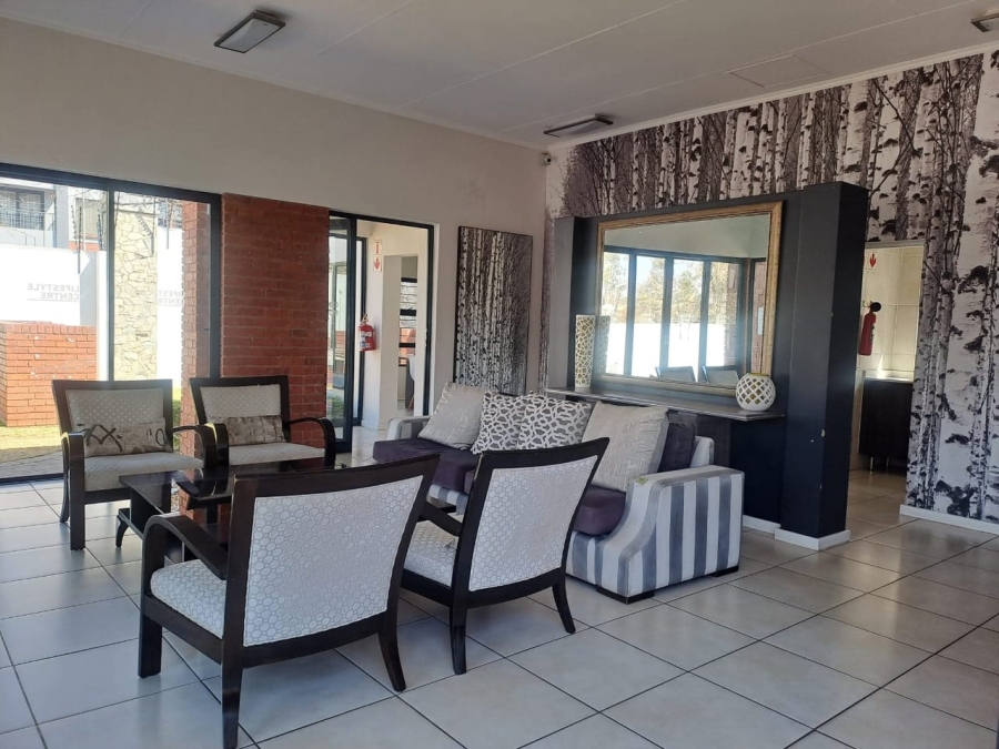 1 Bedroom Property for Sale in Oakdene Gauteng