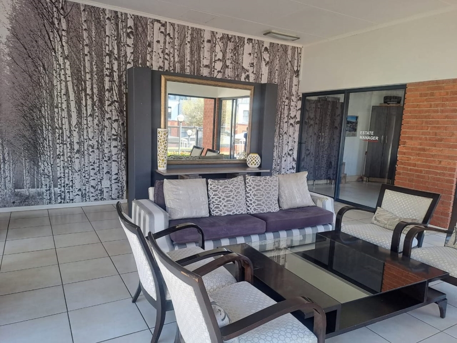 1 Bedroom Property for Sale in Oakdene Gauteng