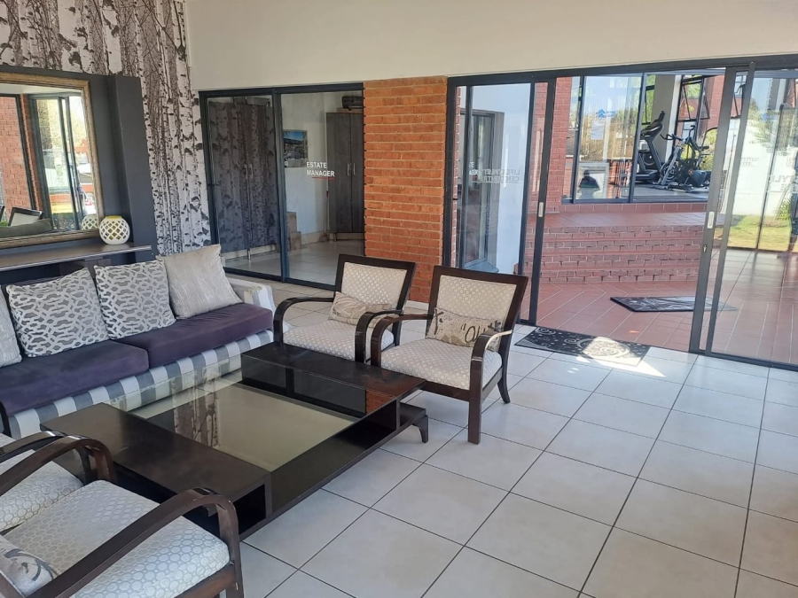 1 Bedroom Property for Sale in Oakdene Gauteng