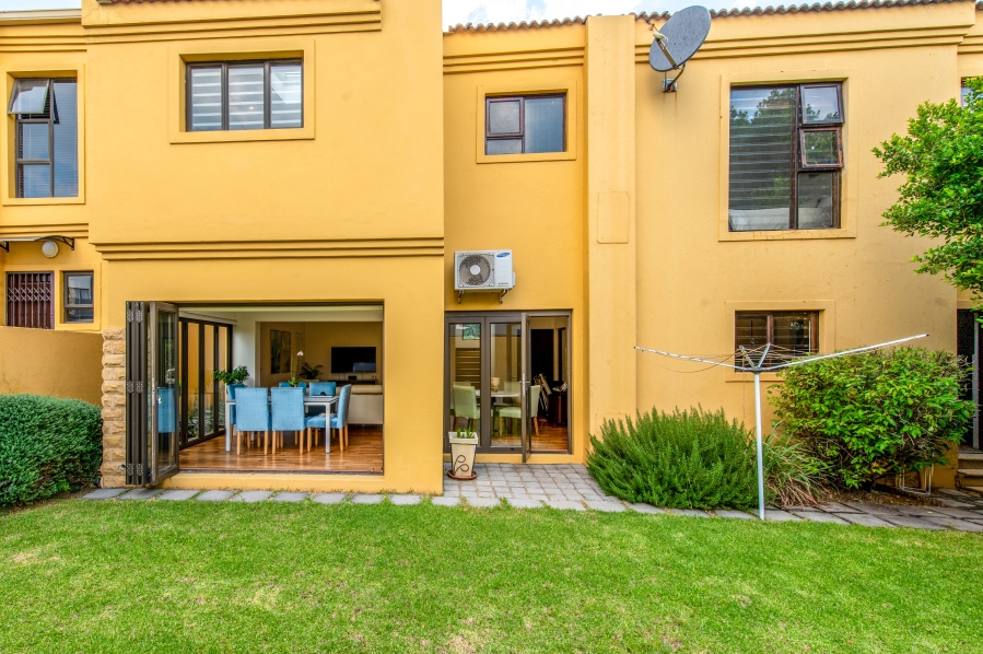 3 Bedroom Property for Sale in Halfway Gardens Gauteng