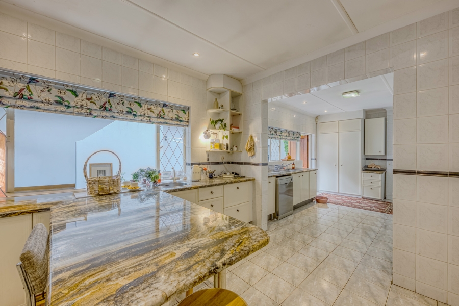 5 Bedroom Property for Sale in Northcliff Gauteng