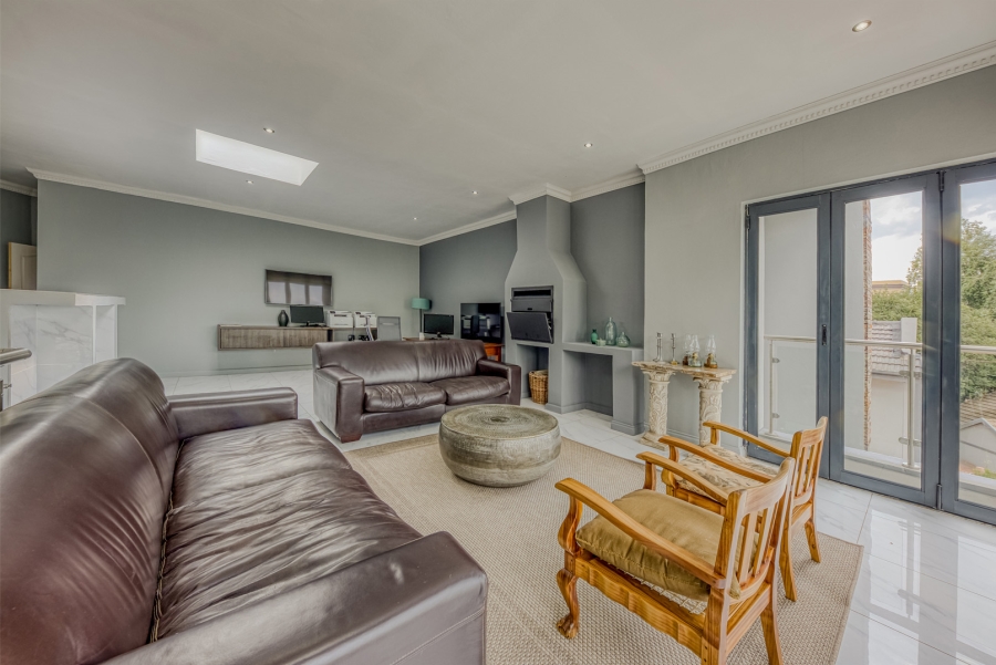 5 Bedroom Property for Sale in Northcliff Gauteng