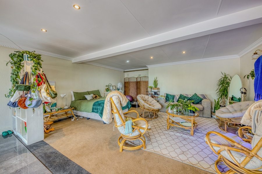 5 Bedroom Property for Sale in Northcliff Gauteng