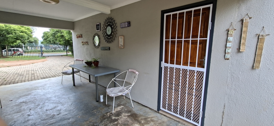 9 Bedroom Property for Sale in Monument Gauteng