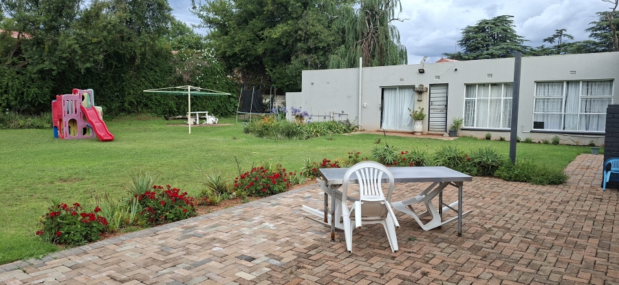 9 Bedroom Property for Sale in Monument Gauteng