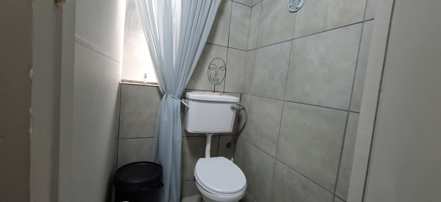 9 Bedroom Property for Sale in Monument Gauteng