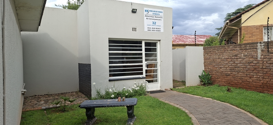 9 Bedroom Property for Sale in Monument Gauteng