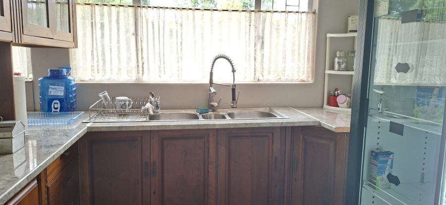 9 Bedroom Property for Sale in Monument Gauteng