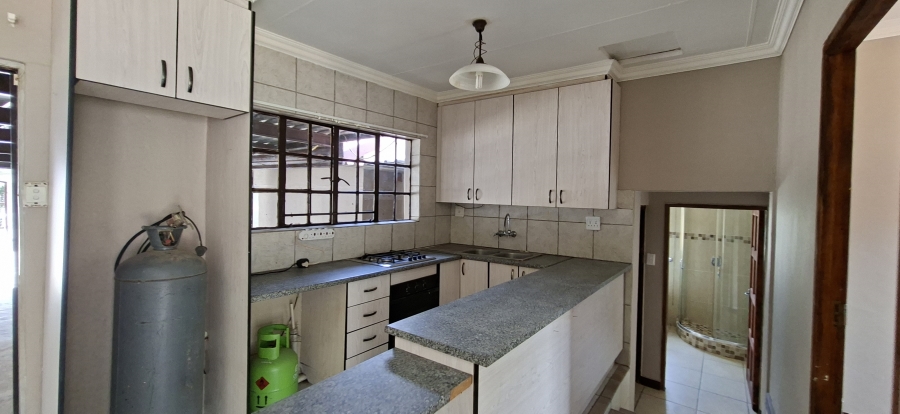 3 Bedroom Property for Sale in Noordheuwel Gauteng