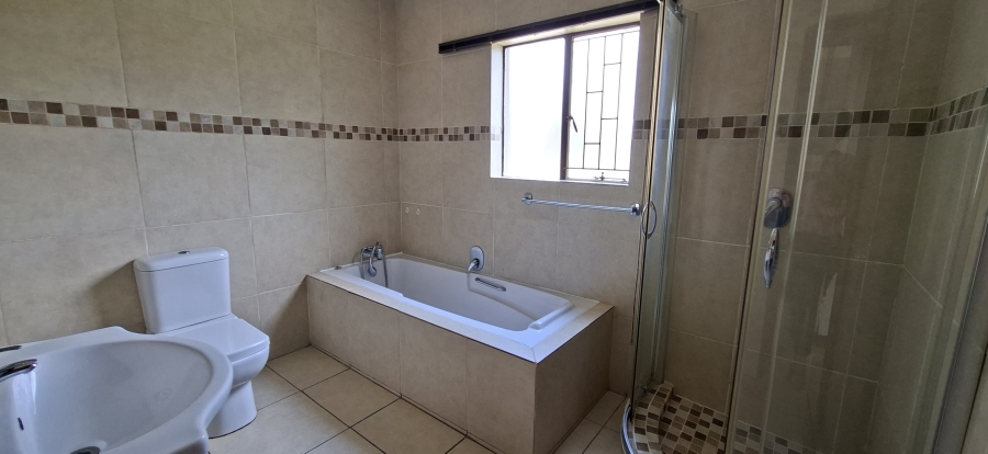3 Bedroom Property for Sale in Noordheuwel Gauteng