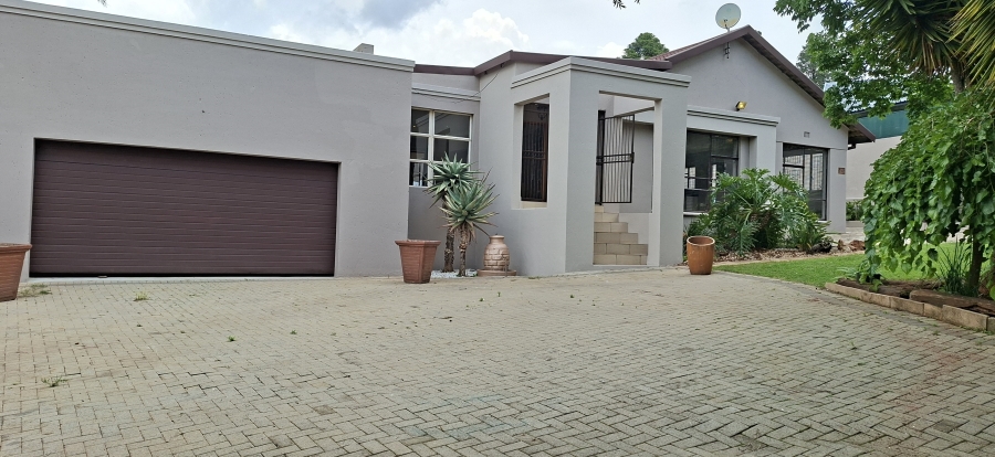 3 Bedroom Property for Sale in Noordheuwel Gauteng