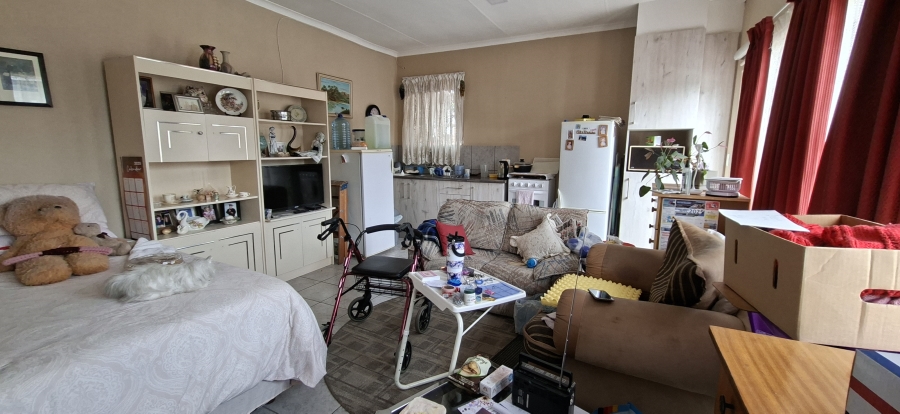 1 Bedroom Property for Sale in Noordheuwel Gauteng