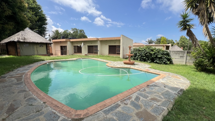 3 Bedroom Property for Sale in Greenhills Gauteng
