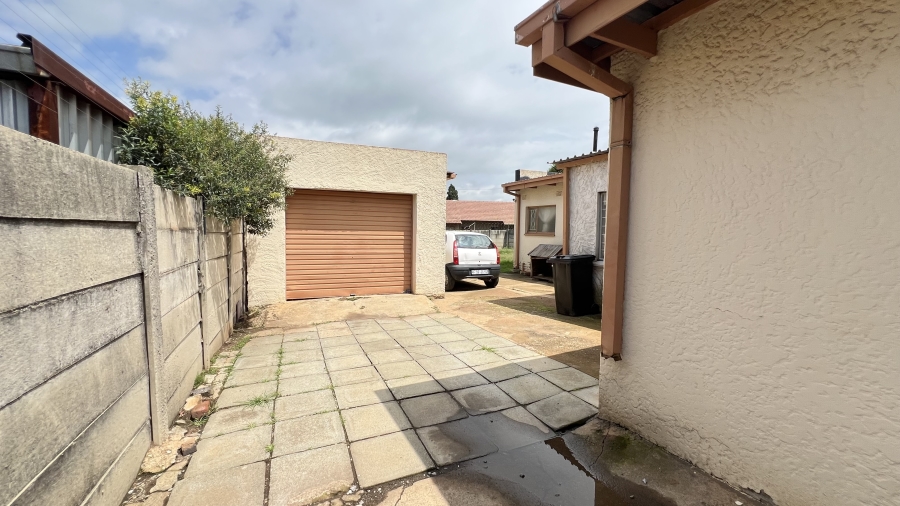 3 Bedroom Property for Sale in Greenhills Gauteng