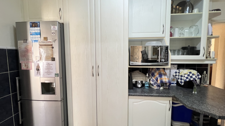 3 Bedroom Property for Sale in Greenhills Gauteng