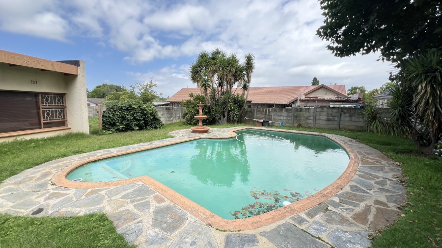 3 Bedroom Property for Sale in Greenhills Gauteng