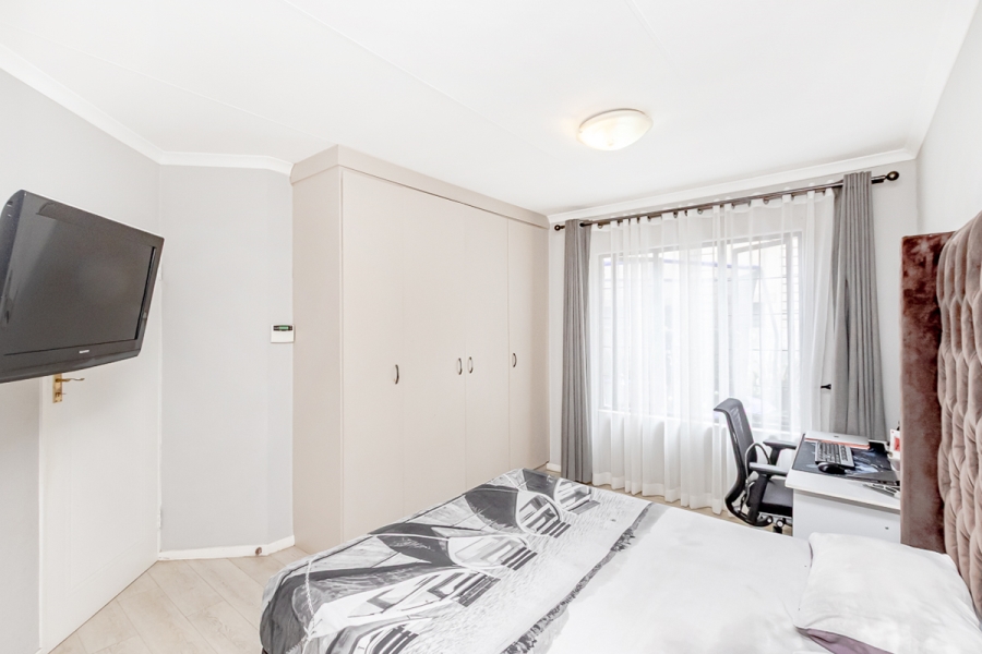 2 Bedroom Property for Sale in Bloubosrand Gauteng