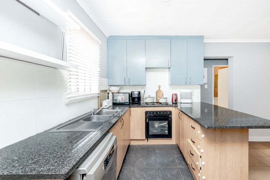 2 Bedroom Property for Sale in Willowbrook Gauteng