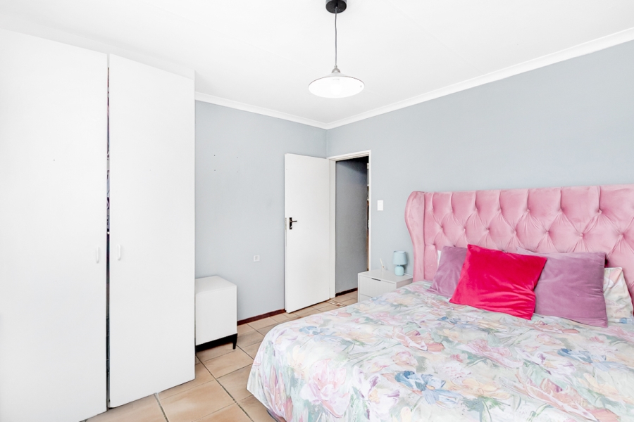 2 Bedroom Property for Sale in Willowbrook Gauteng