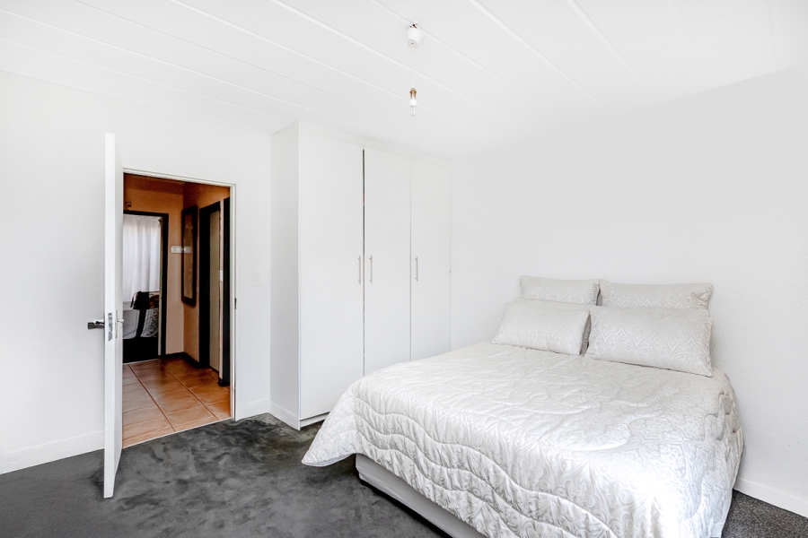 2 Bedroom Property for Sale in Discovery Gauteng