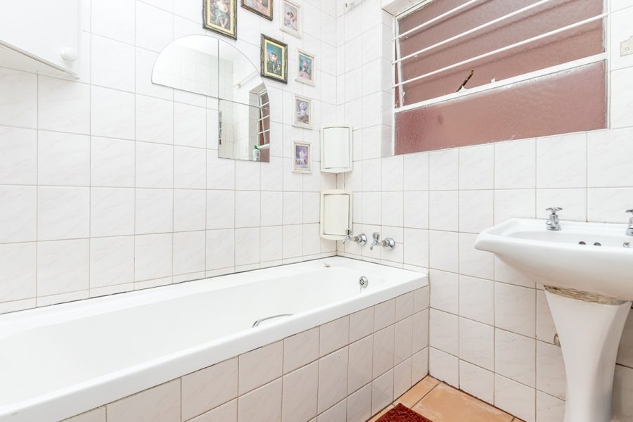 2 Bedroom Property for Sale in Discovery Gauteng